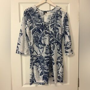 Portocruz Blue flower print bathing suit coverup, medium